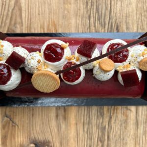 Bûche mûre cassis framboise